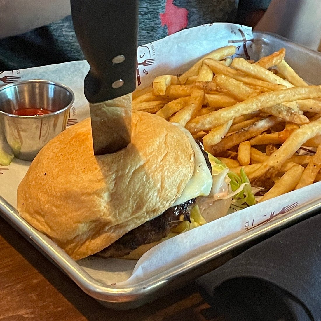 Jack Allen’s Kitchen signature dishes House-Made Pimiento Cheese
Fat Jack Burger
13 Spiced Chicken Pasta
